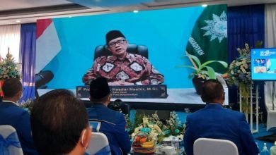 Ketua Umum PP Muhammadiyah Berikan Tausiyah pada Milad PAN ke 23 Ketua Umum PP Muhammadiyah Berikan Tausiyah pada Milad PAN ke 23
