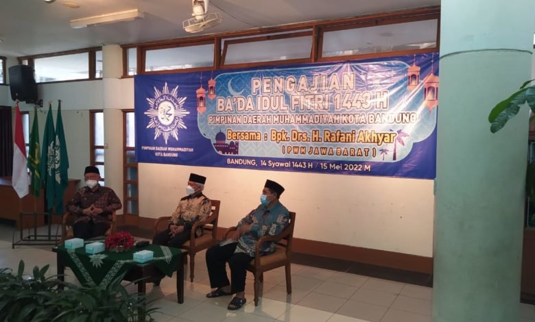 Ramadan Usai, PDM Kota Bandung Mengadakan Silaturahmi dan Pengajian Ba’da Idul Fitri secara Luring Ramadan Usai, PDM Kota Bandung Mengadakan Silaturahmi dan Pengajian Ba’da Idul Fitri secara Luring