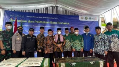 Haedar Nashir Letakan Batu Pertama Pembangunan Ponpes Kader Muhammadiyah Uswatun Hasanah Pagaden Subang Haedar Nashir Letakan Batu Pertama Pembangunan Ponpes Kader Muhammadiyah Uswatun Hasanah Pagaden Subang