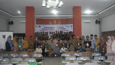 Hasil Musywil Tarjih dan Tajdid PWM Jabar: Salat Tarawih Tidak Pakai Tasyahud Awal, Istilah As-Sunnah al-Maqbulah Tetap Dipakai Hasil Musywil Tarjih dan Tajdid PWM Jabar: Salat Tarawih Tidak Pakai Tasyahud Awal, Istilah As-Sunnah al-Maqbulah Tetap Dipakai