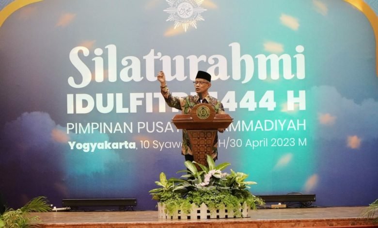 Haedar: Kader Muhammadiyah Jangan Jadi Petugas Partai di Muhammadiyah Haedar: Kader Muhammadiyah Jangan Jadi Petugas Partai di Muhammadiyah