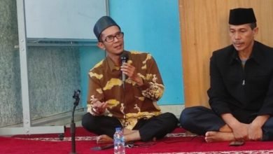 Ketua PDM Kota Bandung Hadiri Pengajian PCM Ujung Berung, Tekankan Pentingnya Konsisten dan Rasa Syukur Ketua PDM Kota Bandung Hadiri Pengajian PCM Ujung Berung, Tekankan Pentingnya Konsisten dan Rasa Syukur