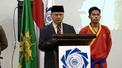 Dadang Kahmad Berharap Lulusan UM Bandung Tidak Berhenti Belajar dan Terus Kuasai Ilmu Pengetahuan Baru Dadang Kahmad Berharap Lulusan UM Bandung Tidak Berhenti Belajar dan Terus Kuasai Ilmu Pengetahuan Baru