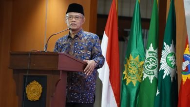 Jangan Hanya Menumpang Bekerja di AUM, Karyawan Harus Aktif di Muhammadiyah Jangan Hanya Menumpang Bekerja di AUM, Karyawan Harus Aktif di Muhammadiyah