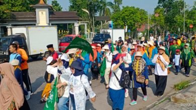 Jalan Santai Bertajuk “Ikhtiar Menyelamatkan Semesta” Diikuti Ribuan Peserta Jalan Santai Bertajuk “Ikhtiar Menyelamatkan Semesta” Diikuti Ribuan Peserta
