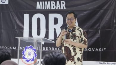 Kaitan Prinsip Ekologi dan Perilaku Karim Menurut Hendar Riyadi