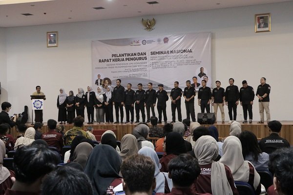 Ilmu Komunikasi Punya Peran Penting dalam Memajukan Bangsa Ilmu Komunikasi Punya Peran Penting dalam Memajukan Bangsa