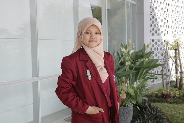 Mahasiswa Psikologi UM Bandung Sabet Juara Dua Lomba Esai di UMS Mahasiswa Psikologi UM Bandung Sabet Juara Dua Lomba Esai di UMS