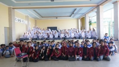 Mahasiswa UM Bandung Edukasi Pelajar Tentang Digitalisasi dan Finansial
