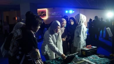 Mahasiswa Prodi Ilkom UM Bandung Gelar Pameran Artflix Gallery