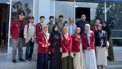 Mahasiswa Prodi KPI UM Bandung Pelajari Seluk-beluk Film di Rhaya Flicks Mahasiswa Prodi KPI UM Bandung Pelajari Seluk-beluk Film di Rhaya Flicks