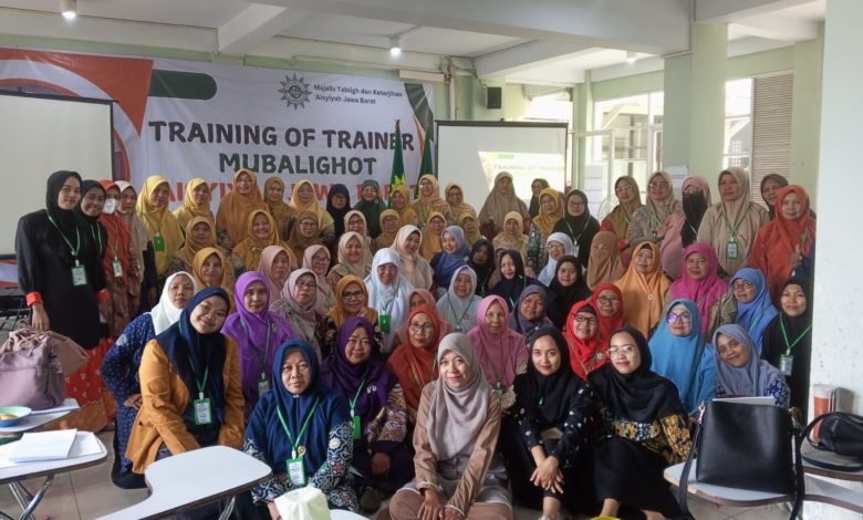 Majelis Tabligh dan Ketarjihan ‘Aisyiyah Jawa Barat Gelar Training of Trainer (TOT) Mubalighot Majelis Tabligh dan Ketarjihan ‘Aisyiyah Jawa Barat Gelar Training of Trainer (TOT) Mubalighot