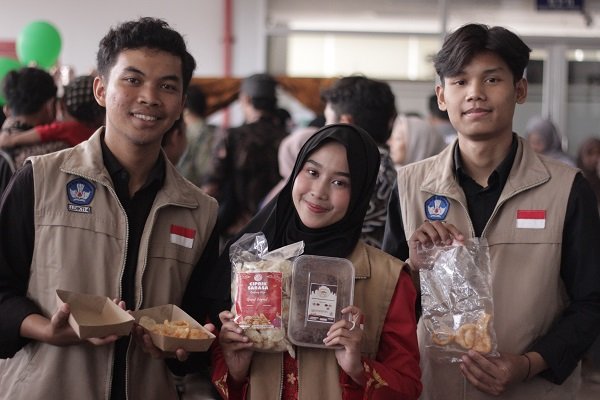 Expo KKN 2024 UM Bandung Tampilkan Berbagai Inovasi Para Mahasiswa Expo KKN 2024 UM Bandung Tampilkan Berbagai Inovasi Para Mahasiswa