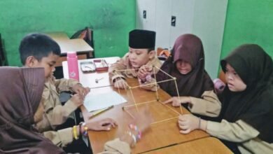 Sekolah Inklusi Mendidik Anak Difabel Waladun Shaleh