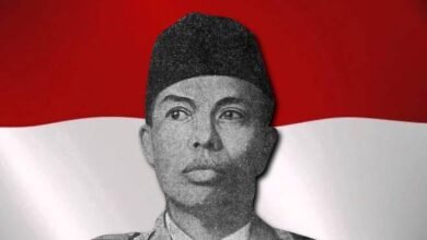 Jenderal Sudirman: Guru Muhammadiyah Yang Menjadi Panglima TNI Jenderal Sudirman: Guru Muhammadiyah Yang Menjadi Panglima TNI