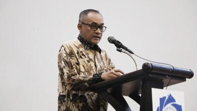 ISEI Kunci Utama Hadapi Tantangan Ekonomi Nasional ISEI Kunci Utama Hadapi Tantangan Ekonomi Nasional