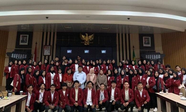 Mahasiswa UM Bandung Gali Pengetahuan Terkait Manajemen Publik di Era Digital Bersama Bapenda Mahasiswa UM Bandung Gali Pengetahuan Terkait Manajemen Publik di Era Digital Bersama Bapenda
