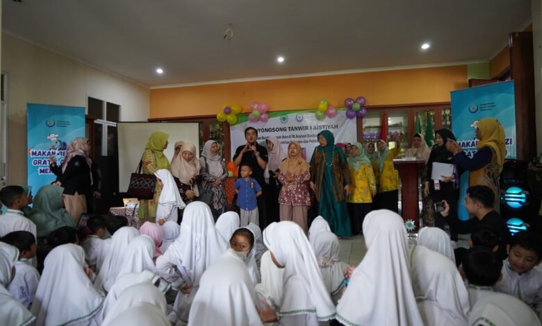 Aisyiyah Bersama Kementerian Kelautan dan Perikanan Galakkan Konsumsi Ikan Bergizi Aisyiyah Bersama Kementerian Kelautan dan Perikanan Galakkan Konsumsi Ikan Bergizi