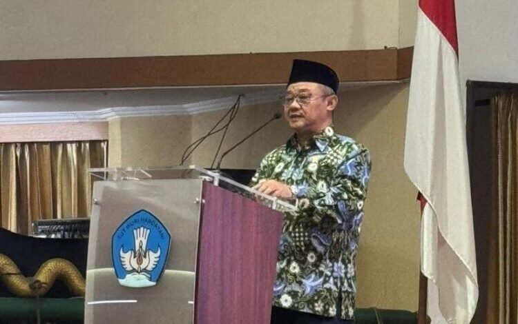 Mendikdasmen: Al-Quran Mengubah Tradisi Lisan Menjadi Tradisi Tulisan Mendikdasmen: Al-Quran Mengubah Tradisi Lisan Menjadi Tradisi Tulisan