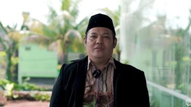 Kepala Keluarga Wajib Didik Spiritual Istri dan Anak Kepala Keluarga Wajib Didik Spiritual Istri dan Anak