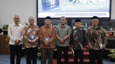 Rektor UM Bandung Tegaskan Mahasiswa Harus Jauhi Radikalisme dan Jaga NKRI Rektor UM Bandung Tegaskan Mahasiswa Harus Jauhi Radikalisme dan Jaga NKRI