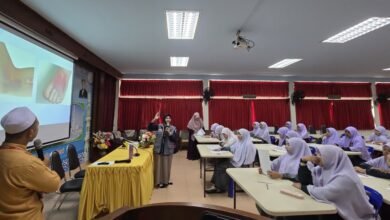 Tanamkan Semangat Kepahlawanan Sejak Dini, Dosen Unisa Bandung Ajarkan Pertolongan Pertama di Thailand Tanamkan Semangat Kepahlawanan Sejak Dini, Dosen Unisa Bandung Ajarkan Pertolongan Pertama di Thailand