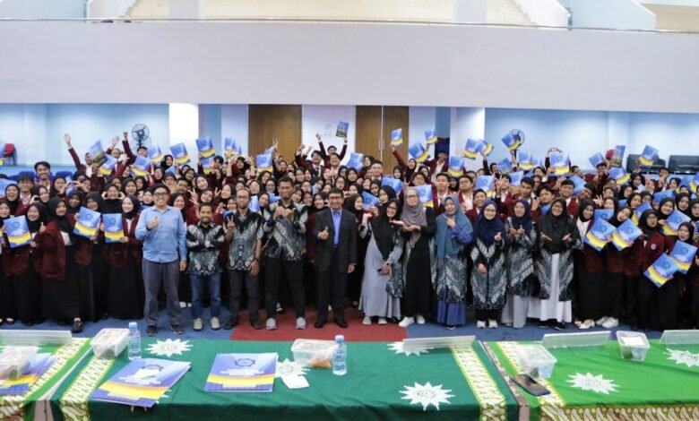 Lulusan FST UM Bandung Harus Jadi Pemimpin Inovatif dan Berintegritas Lulusan FST UM Bandung Harus Jadi Pemimpin Inovatif dan Berintegritas