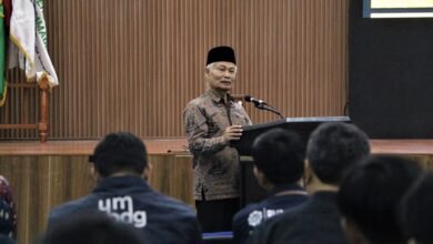 Sekretaris MUI Jabar Ingatkan Umat Islam Jangan Sampai Seperti Buih di Lautan Sekretaris MUI Jabar Ingatkan Umat Islam Jangan Sampai Seperti Buih di Lautan