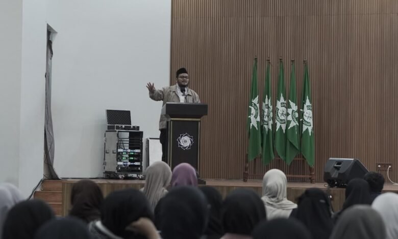 IMM Ekonomi Syariah UM Bandung Gerakkan Generasi Muda Kembali ke Masjid IMM Ekonomi Syariah UM Bandung Gerakkan Generasi Muda Kembali ke Masjid