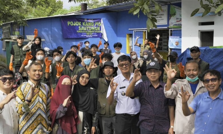 UM Bandung Tangani Sampah Milad Muhammadiyah ke-113 dengan Sistem Ramah Lingkungan UM Bandung Tangani Sampah Milad Muhammadiyah ke-113 dengan Sistem Ramah Lingkungan