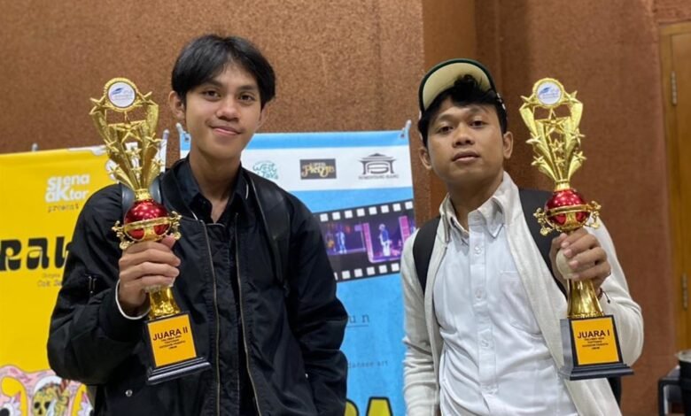 Teater UM Bandung Ajak Mahasiswa Berkarya dan Berprestasi Lewat Dunia Panggung Teater UM Bandung Ajak Mahasiswa Berkarya dan Berprestasi Lewat Dunia Panggung