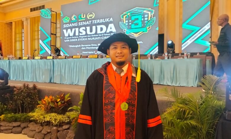 Ketua PCM Sumber Wisuda Magister Ekonomi, Buah dari Kaderisasi Muhammadiyah yang Terukur Ketua PCM Sumber Wisuda Magister Ekonomi, Buah dari Kaderisasi Muhammadiyah yang Terukur