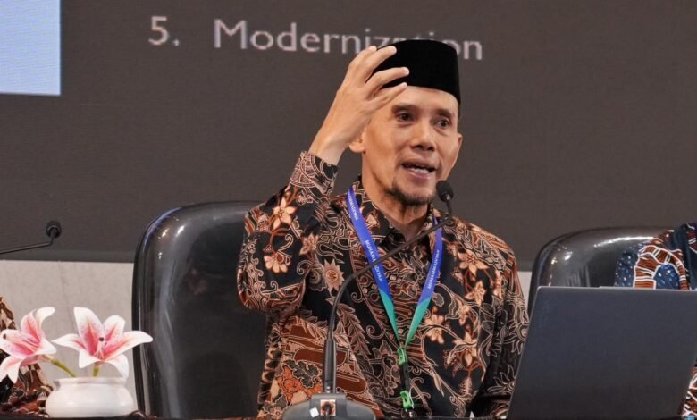 Tauhid Bukan Sekadar Wacana, Tapi Solusi atas Persoalan Kehidupan Tauhid Bukan Sekadar Wacana, Tapi Solusi atas Persoalan Kehidupan