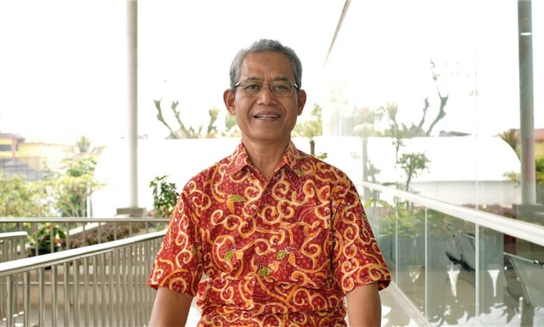 Manajemen SDM Islam Padukan Profesionalisme dan Kekuatan Karakter Manajemen SDM Islam Padukan Profesionalisme dan Kekuatan Karakter
