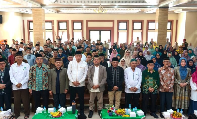 Merajut Ukhuwah dalam Halal Bi Halal Keluarga Besar Muhammadiyah Kota Bekasi Merajut Ukhuwah dalam Halal Bi Halal Keluarga Besar Muhammadiyah Kota Bekasi