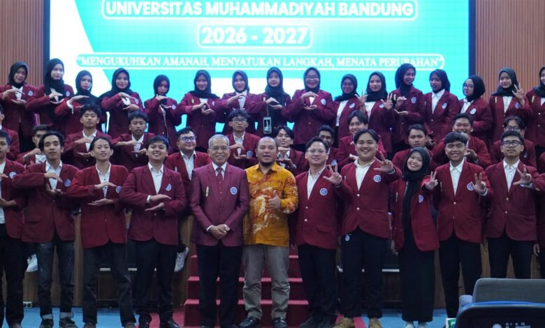 Resmi Dilantik, BEM dan DPM UM Bandung Siap Kawal Aspirasi Mahasiswa Resmi Dilantik, BEM dan DPM UM Bandung Siap Kawal Aspirasi Mahasiswa