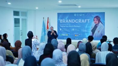 Inovasi Farmasi Berawal dari Kemampuan Memecahkan Masalah Pasien Inovasi Farmasi Berawal dari Kemampuan Memecahkan Masalah Pasien
