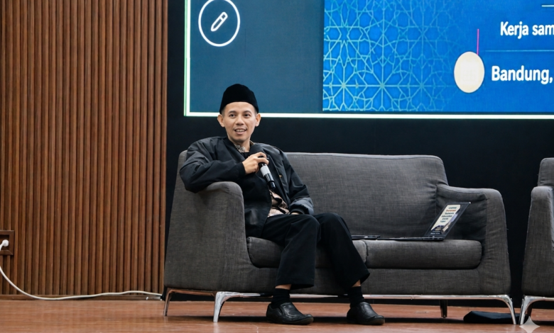 Bangun Generasi Komunikatif, Buya Cecep Paparkan Strategi Pembelajaran Bahasa Arab Berkemajuan Bangun Generasi Komunikatif, Buya Cecep Paparkan Strategi Pembelajaran Bahasa Arab Berkemajuan