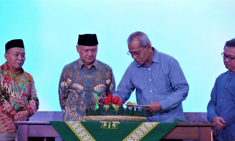 Milad ke-10 UM Bandung Jadi Momentum Perkuat Inovasi, Riset, dan Kualitas Akademik Milad ke-10 UM Bandung Jadi Momentum Perkuat Inovasi, Riset, dan Kualitas Akademik