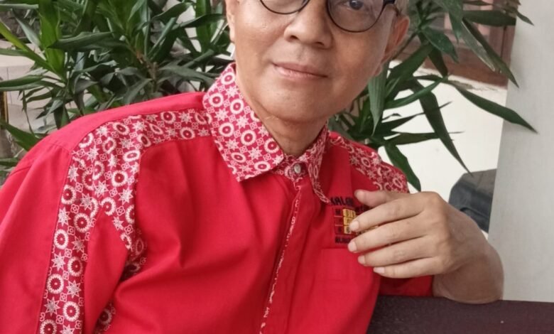 Ketika Denting Sendok Lebih Bising daripada Jeritan Kelaparan Ketika Denting Sendok Lebih Bising daripada Jeritan Kelaparan