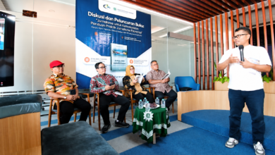 Dosen UM Bandung Roni Tabroni Tawarkan Paradigma Jurnalisme yang Menggerakkan Kepedulian Sosial Dosen UM Bandung Roni Tabroni Tawarkan Paradigma Jurnalisme yang Menggerakkan Kepedulian Sosial
